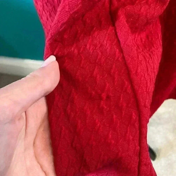 ⭐️ Wild daisy red dress with black lace waist details - Picture 5 of 5